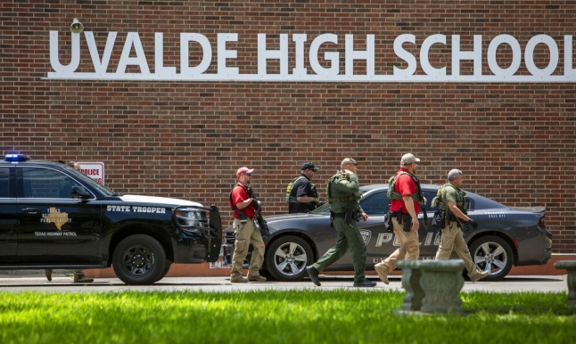 مقتل 21 بينهم 18 طفلا ومدرّس بإطلاق نار في مدرسة بتكساس!!