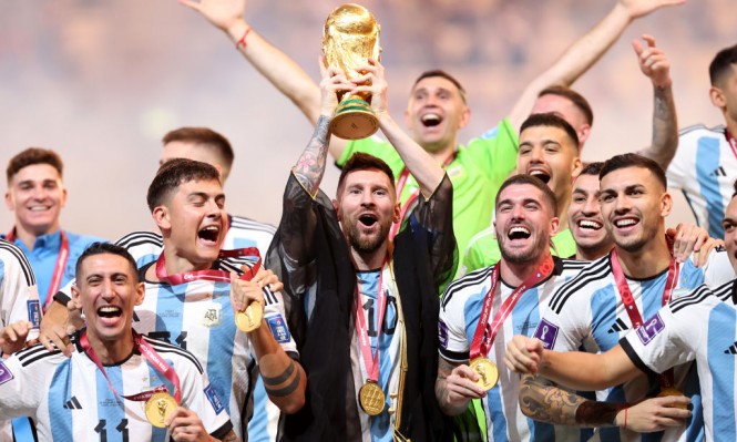 الأرجنتين تتوّج ببطولة كأس العالم وتنتزعها من فرنسا